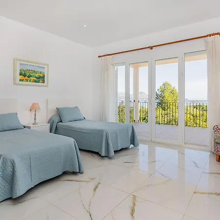 Villa Quiros 2 - 8pax